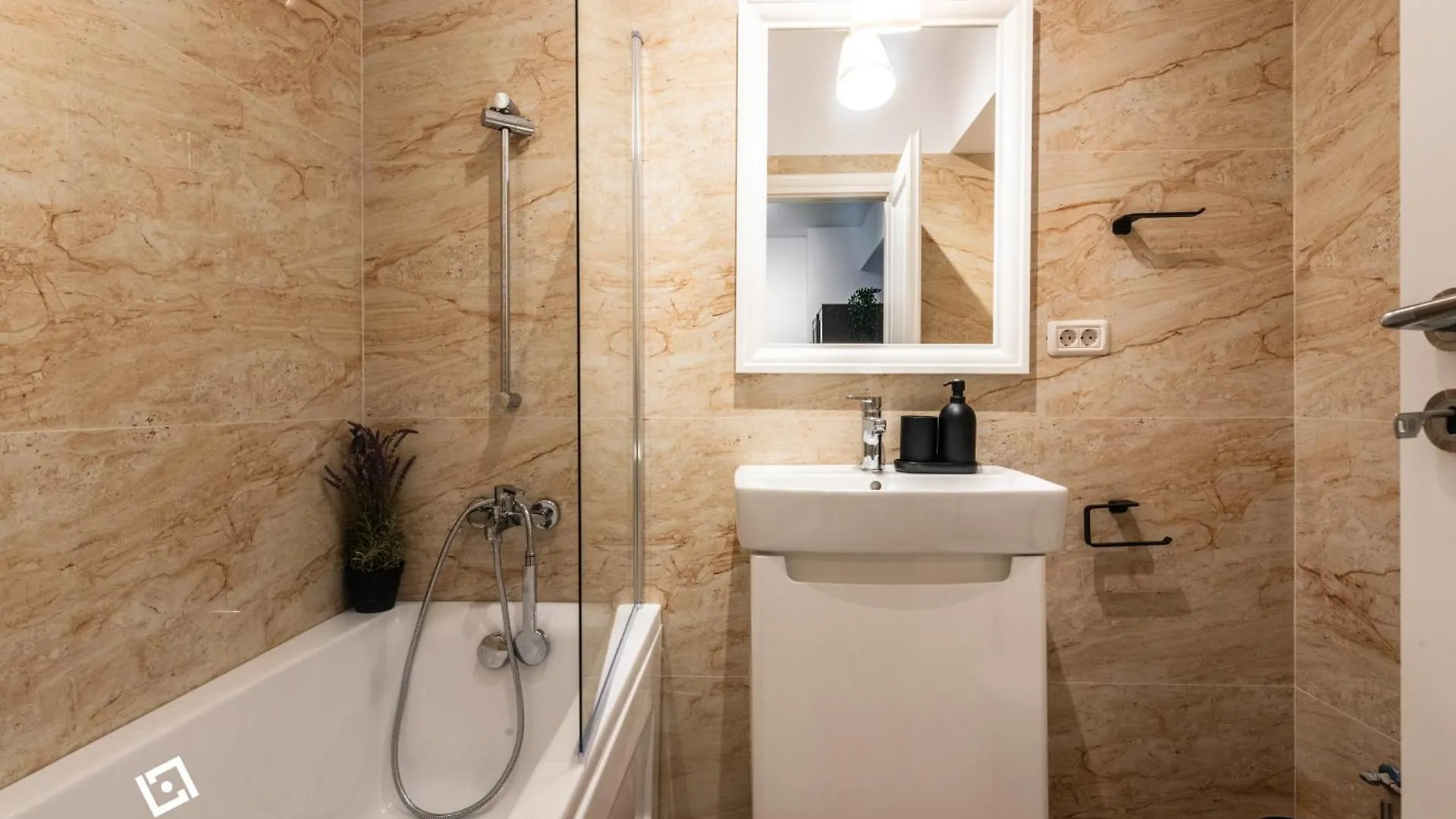 Central Residence Apartment 911B2 Bucharest Romania